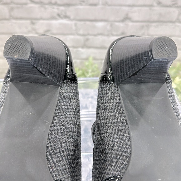 Trend Report Black&Grey Tweed Round Toe Mary Jane Saddle Heels WMS 8M🖤GUC🩶 - Picture 9 of 11